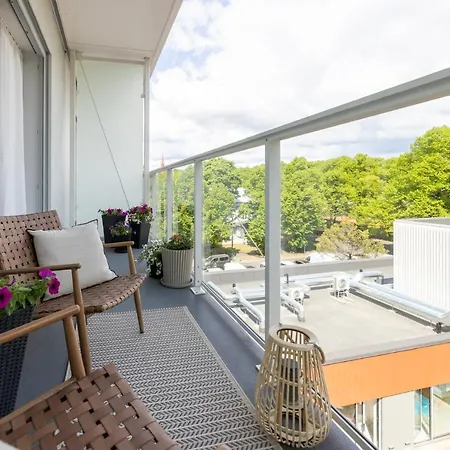 Tempus Te Aparts With Balcony Apartment