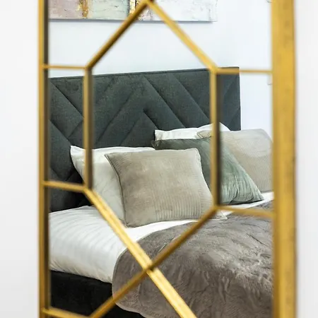 Tempus Te Aparts With Balcony