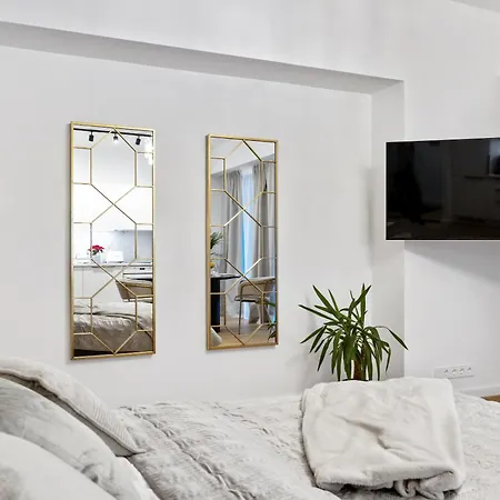 Tempus Te Aparts With Balcony * Παρνού